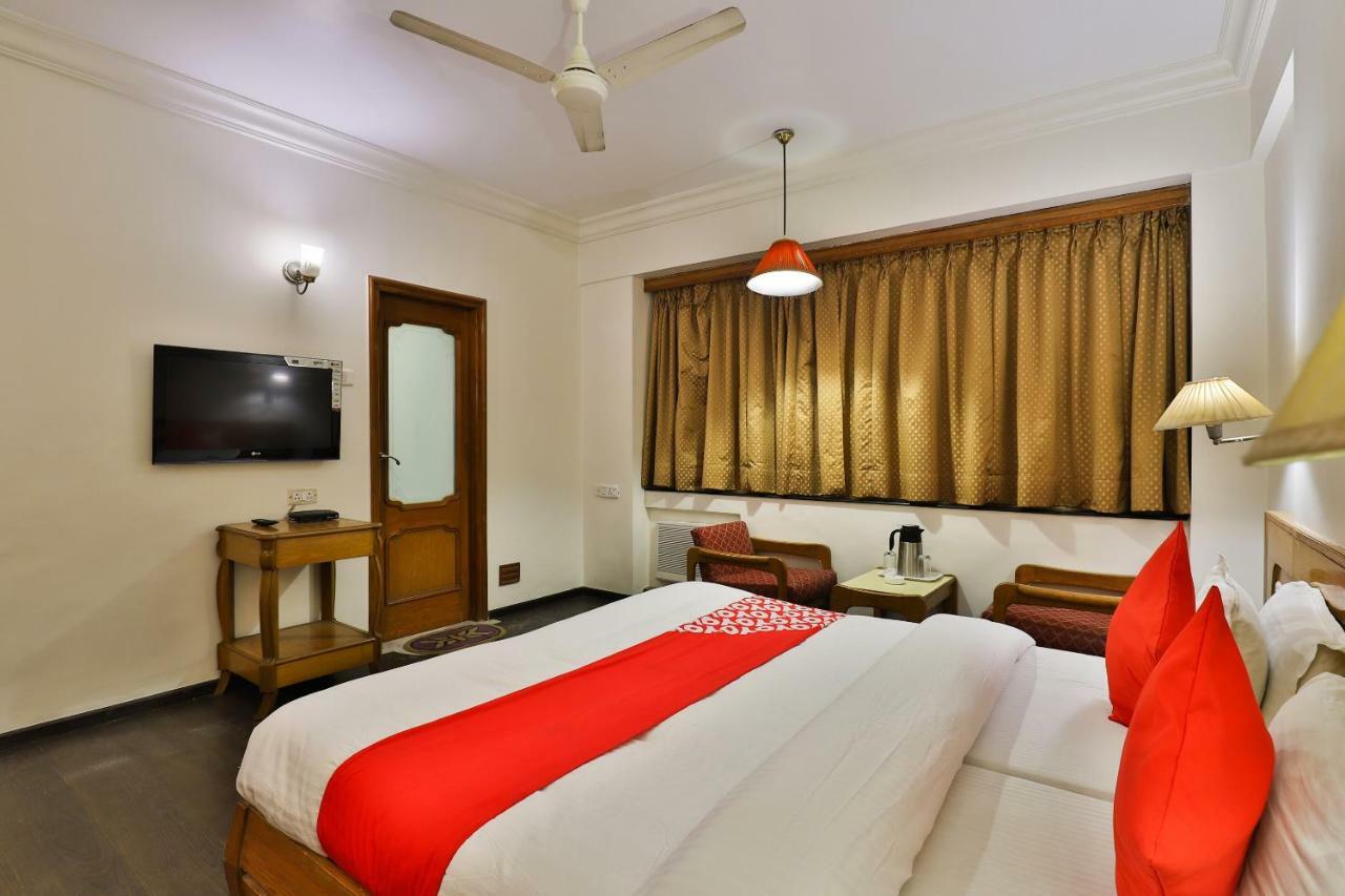 Hotel Pinnacle Ahmedabad Exterior photo