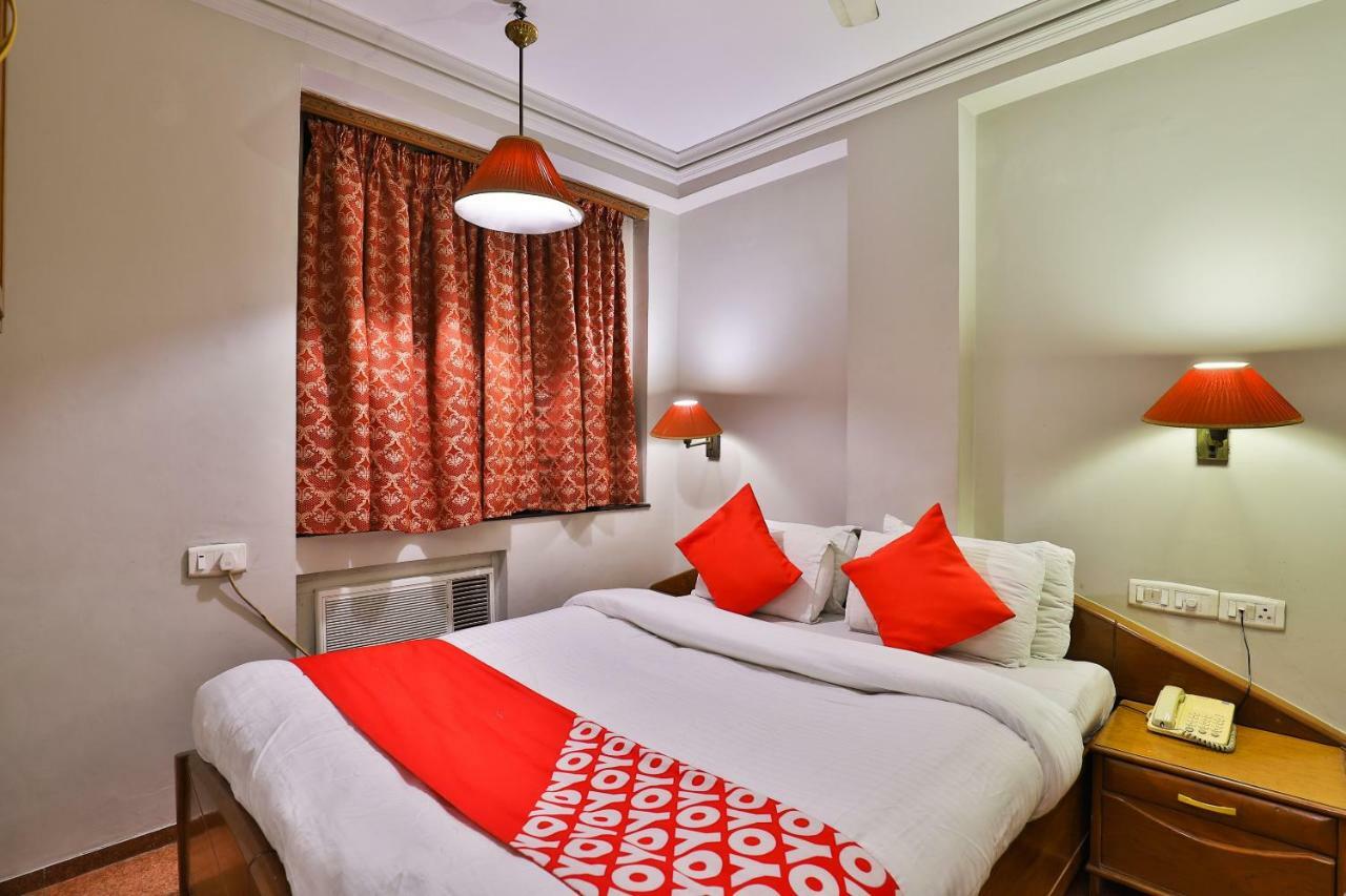 Hotel Pinnacle Ahmedabad Exterior photo